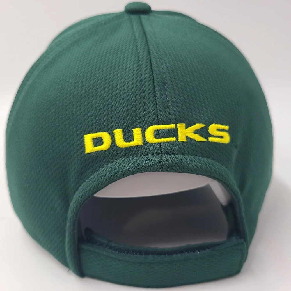 Oregon‎ Ducks Hat Adjustable Top of the World Green Yellow NCAA University Men